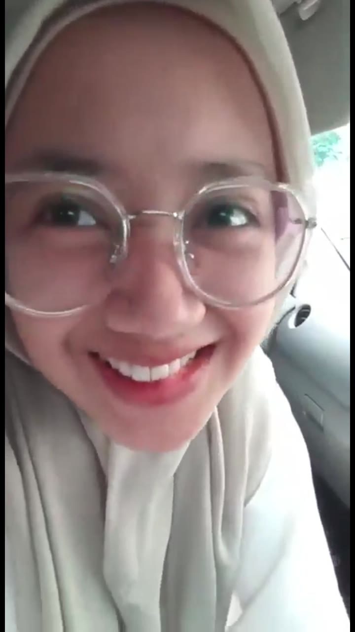 Hijab Viral Terbaru Keeping An Eye On Calm Smp Top Global